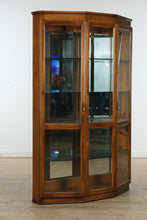 Load image into Gallery viewer, Oak Governor&#39;s Curio Cabinet - Pulaski
