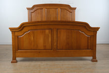 Load image into Gallery viewer, Sumter Furniture Solid Oak Queen Bed Frame with Arched Design
