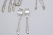 Load image into Gallery viewer, Wm A Rogers Oneida Meadowbrook Silverplate Flatware 11 Piece Set 1936
