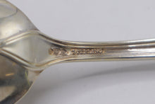 Load image into Gallery viewer, Oneida Sterling Silver Sugar Spoons Set of 8 Floral Pattern 184 Grams

