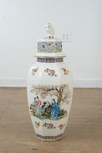 Load image into Gallery viewer, Large Chinese Export Style Porcelain Ginger Jar With Foo Dog Lid 28 Inch
