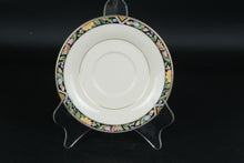 Load image into Gallery viewer, Oscar de la Renta Fleur Royale Fine Ivory China Dinnerware Set 42 Pieces Japan
