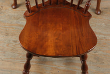 Load image into Gallery viewer, Pennsylvania House Solid Cherry Dining Table Set with 6 Windsor Chairs, 2 Leaves and Table Pads
