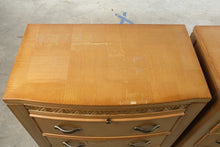 Load image into Gallery viewer, Pair of Traditional Oak Nightstands with Pull Out Tables
