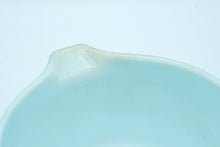 Load image into Gallery viewer, Pyrex Turquoise Amish Butterprint Cinderella Bowls – 475 &amp; 475-B – 1 Qt &amp; 2.5 Qt – Lid Included
