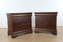 Load image into Gallery viewer, Pair of Sumter Furniture Dark Cherry Nightstands with Felt Lined Drawers
