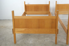 Load image into Gallery viewer, Pair of Twin Wood Bed Frames with Panel Headboards
