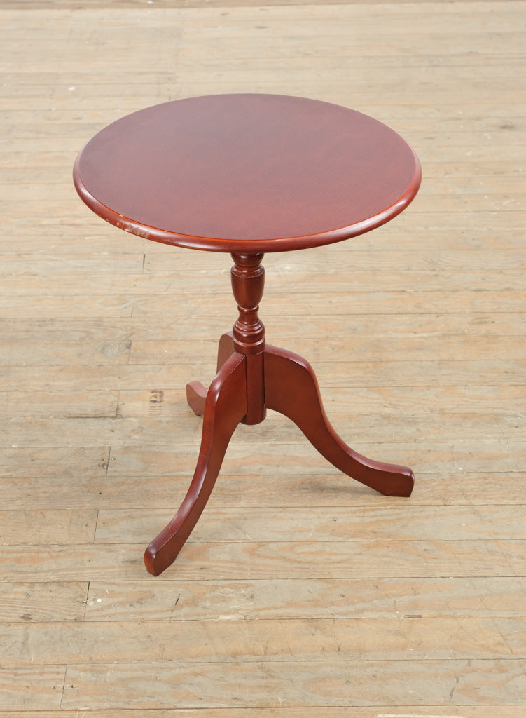 Cherry-Finished Pedestal Side Table