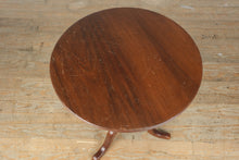 Load image into Gallery viewer, Round Paige Home Pedestal Side Table – 22” Round
