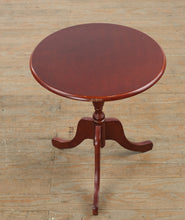 Load image into Gallery viewer, Cherry-Finished Pedestal Side Table
