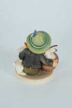 Load image into Gallery viewer, Vintage Goebel Hummel Figurine “Playmates” #58/0 – TMK-3 1957–1963
