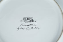 Load image into Gallery viewer, Block Bernarda Portugal “Poinsettia” Plate – Mary Lou Goertzen Watercolors Collection (1982)

