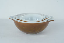 Load image into Gallery viewer, Pyrex Early American Cinderella Mixing Bowl Set 4 Piece Brown Gold 441 442 443 444
