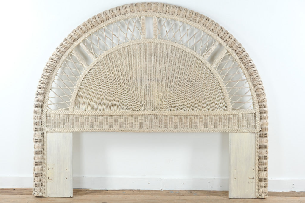 Henry Link by Lexington Rattan Queen Bed
