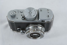 Load image into Gallery viewer, Robot Camera Carl Zeiss Tessar 28 Lens Vintage 35mm Rangefinder With Case
