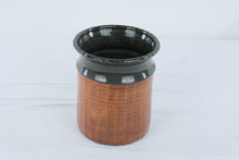 Load image into Gallery viewer, Rockhouse Pottery Carolyn Greg Poole 2005 Seagrove NC Stoneware Jar 7 Inch
