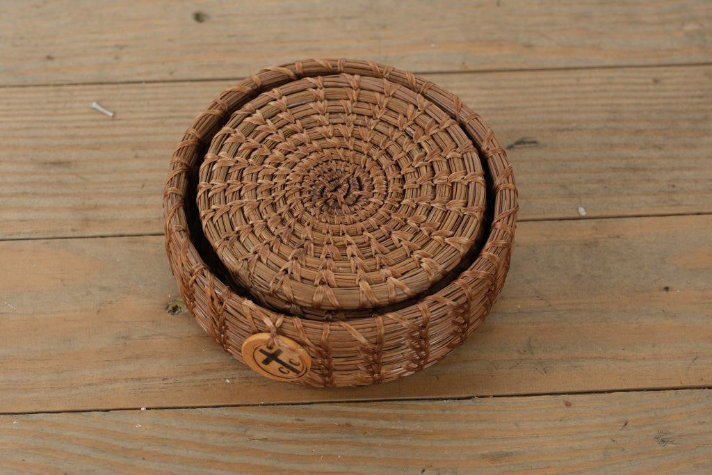 Pine Away Baskets Handcrafted Pine Needle Coaster Set with Holder – Natural Weave