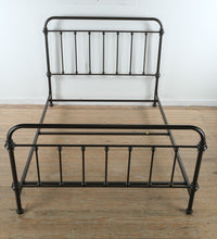 Load image into Gallery viewer, Rue de Main Metal Queen Size Bed
