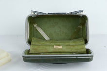 Load image into Gallery viewer, Vintage Samsonite Sherbrooke Ladies Beauty Case Palm Green Style 73412
