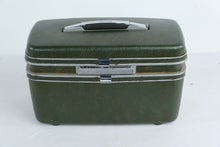 Load image into Gallery viewer, Vintage Samsonite Sherbrooke Ladies Beauty Case Palm Green Style 73412
