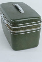 Load image into Gallery viewer, Vintage Samsonite Sherbrooke Ladies Beauty Case Palm Green Style 73412
