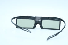 Load image into Gallery viewer, Pair of Samsung 3D Active Glasses - Model SSG-4100GB - FREE SHIPPING
