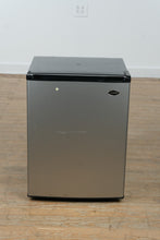 Load image into Gallery viewer, Sanyo SR-2570M Compact Refrigerator – 2.5 cu ft, Clean &amp; Working
