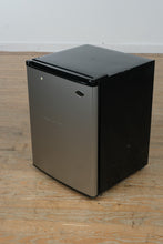 Load image into Gallery viewer, Sanyo SR-2570M Compact Refrigerator – 2.5 cu ft, Clean &amp; Working
