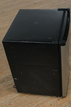 Load image into Gallery viewer, Sanyo SR-2570M Compact Refrigerator – 2.5 cu ft, Clean &amp; Working
