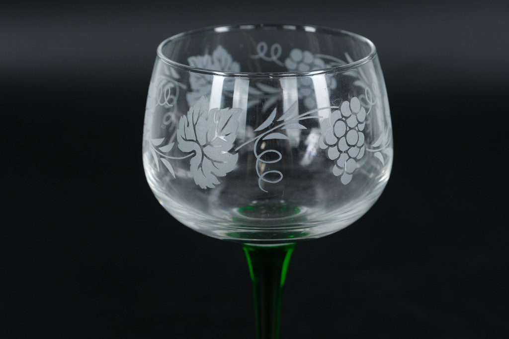 Set of 2 Luminarc France Wine Glasses – Etched Grape Design, Green Ste –  Craze Furniture and Antiques