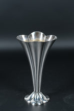 Load image into Gallery viewer, Set of 3 Silver Trumpet Vases – Reed &amp; Barton Style – Flared Tulip Rim – 7” Tall
