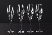 Load image into Gallery viewer, Set of Champagne Flutes - Villeroy &amp; Boch
