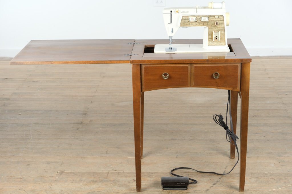 Singer Golden Touch & Sew II Sewing Machine with Walnut Desk