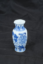 Load image into Gallery viewer, Andrea by Sadek Blue &amp; White Porcelain Bud Vase Floral Chinoiserie 6"
