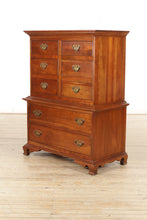 Load image into Gallery viewer, Benicia Cherry 8-Drawer Chest of Drawers
