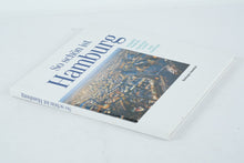 Load image into Gallery viewer, So schön ist Hamburg / Delightful Hamburg (Hardcover, Multilingual)
