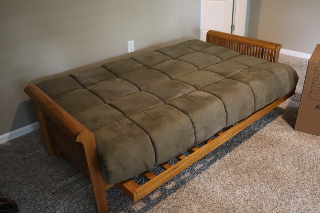 Mission-Style Oak Futon Sofa Bed – Excellent Condition