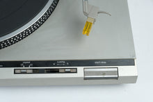 Load image into Gallery viewer, Technics SL D30 Vintage Direct Drive Automatic Turntable Working With Dust Cover
