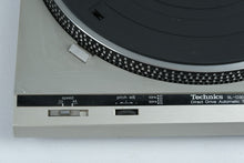 Load image into Gallery viewer, Technics SL D30 Vintage Direct Drive Automatic Turntable Working With Dust Cover

