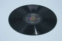 Load image into Gallery viewer, The Robert Shaw Chorale: Joy To The World Vinyl Record
