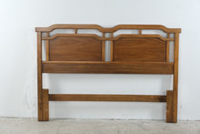 Load image into Gallery viewer, Vintage Thomasville Tamerlane Queen Headboard with Bed Frame, 1970
