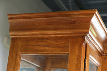 Load image into Gallery viewer, Thomasville Fine Burl Wood China Cabinet and Display Hutch
