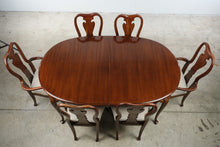 Load image into Gallery viewer, Thomasville Solid Cherry Queen Anne Dining Table with Two Leaves and Six Chairs
