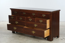 Load image into Gallery viewer, Thomasville Winston Court 7-Drawer Dresser with Optional Mirror
