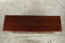 Load image into Gallery viewer, Thomasville Winston Court 7-Drawer Dresser with Optional Mirror
