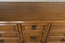 Load image into Gallery viewer, Vintage Thomasville Tamerlane 9-Drawer Dresser, 1974
