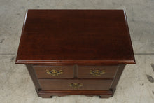 Load image into Gallery viewer, Thomasville Winston Court 2-Drawer Nightstand
