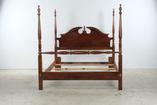 Load image into Gallery viewer, Thomasville Winston Court Queen Poster Bed
