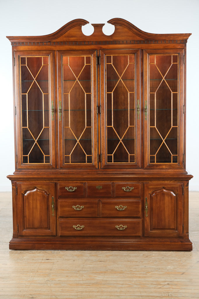 Thomasville Collector’s Cherry China Cabinet