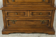 Load image into Gallery viewer, United Furniture Traditional Oak Seven Drawer Chest of Drawers Dresser - ONLINE ONLY
